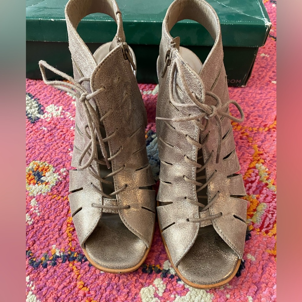 Paul Green Women's Silver Lace-Up Wedges